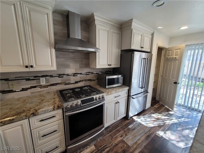 Building Photo - 10799 Flame Vine Ct