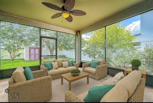 Building Photo - 2831 Village Pine Terrace