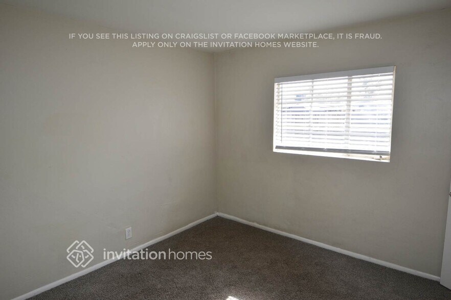 Building Photo - 2039 E Osborn Rd