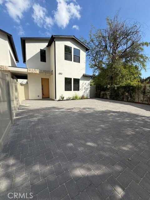 Building Photo - 5902 Donna Ave