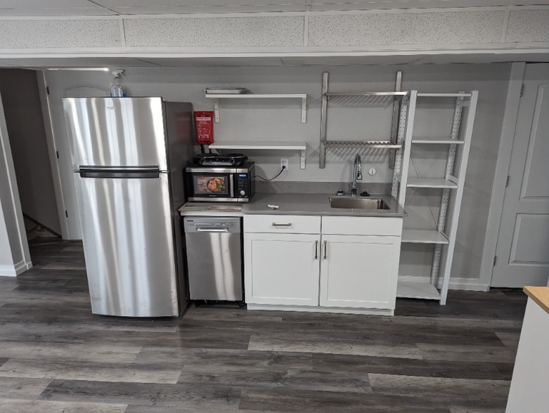 Building Photo - 114 N Desert Sage Dr