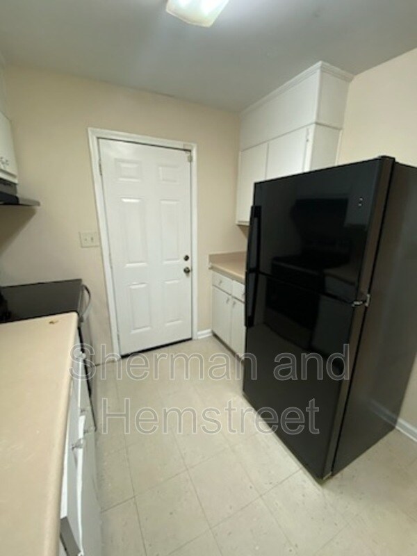 Building Photo - 2738 Blount Ave