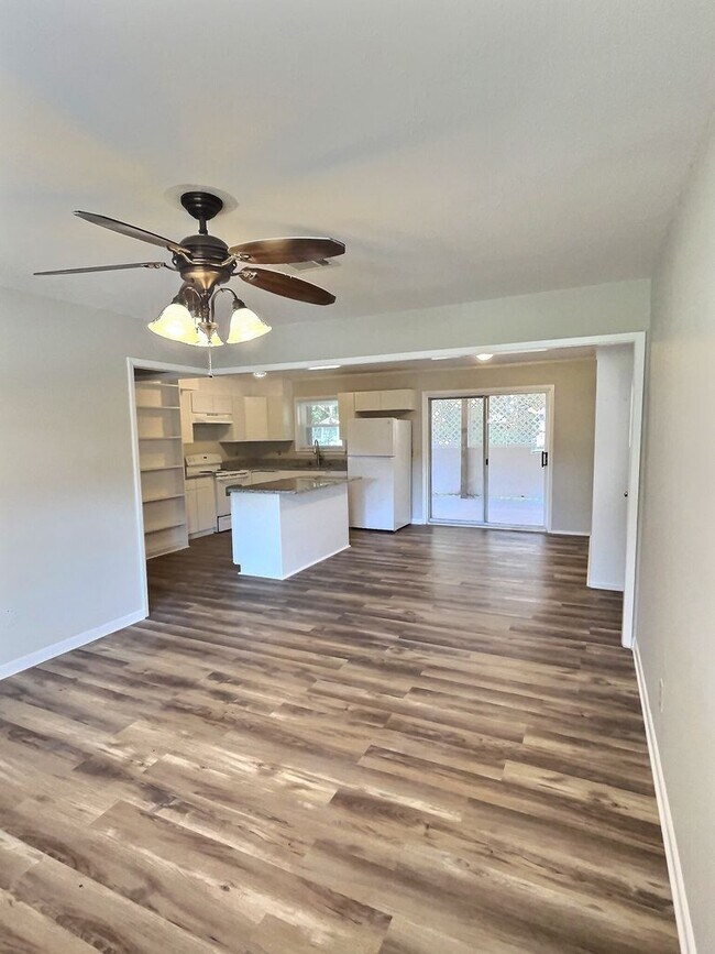 Building Photo - Updated 3-Bedroom Home in Ocean Springs!