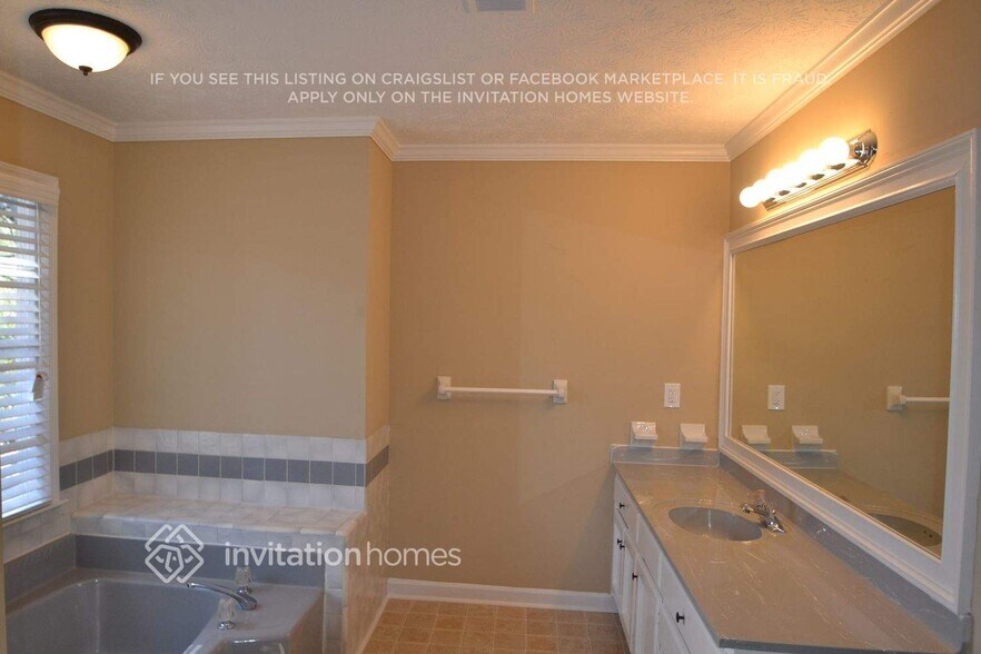 Building Photo - 2350 Ciji Cir