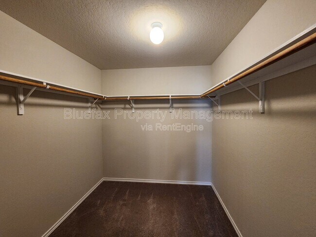 Building Photo - 6811 Freedom Hills