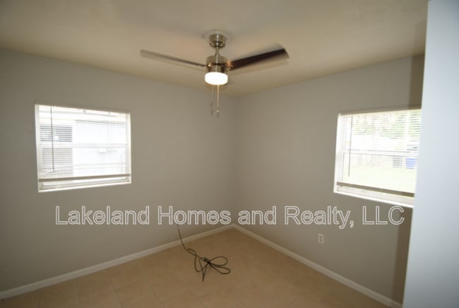 Building Photo - 1213 W Patterson St