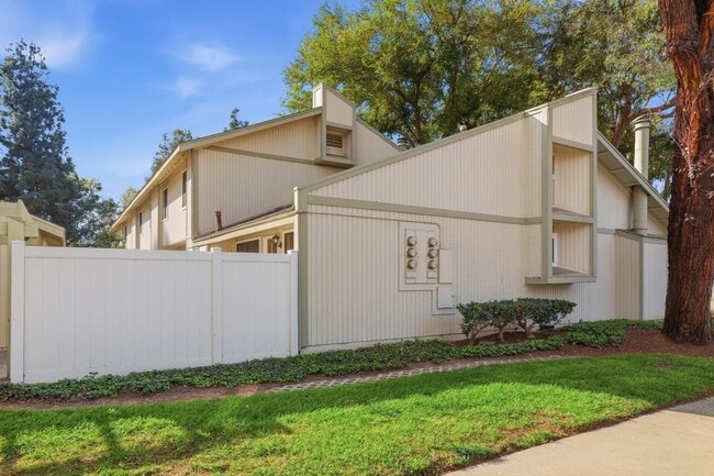 Building Photo - 1965 E Coulston St