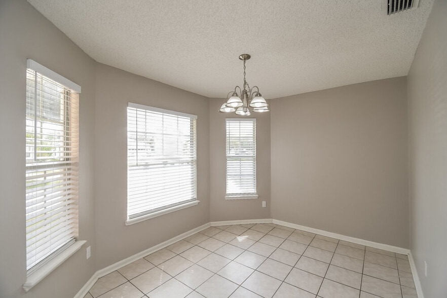 Building Photo - 12825 Jordan Blair Ct