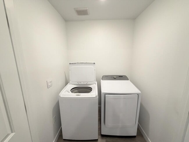 Building Photo - 324 S 1150 W