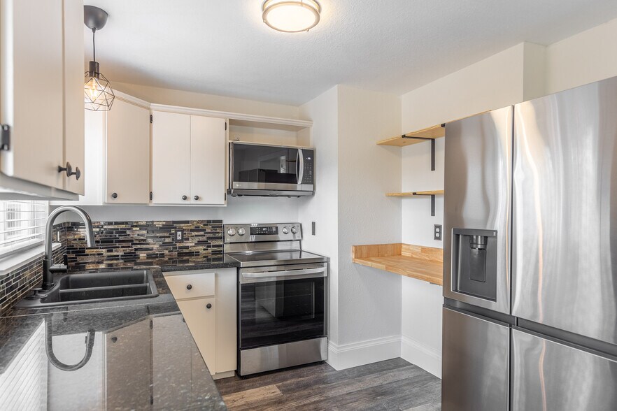 Vic I - 1144 SE 85th Ave