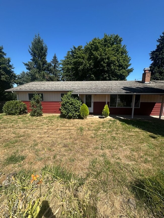 Building Photo - 3 Bedroom 1.5 Bath Ranch in Felida!
