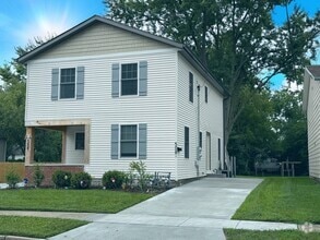 Building Photo - 508 1/2 Charles St
