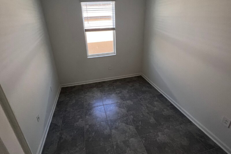 Building Photo - 784 Daring Dr