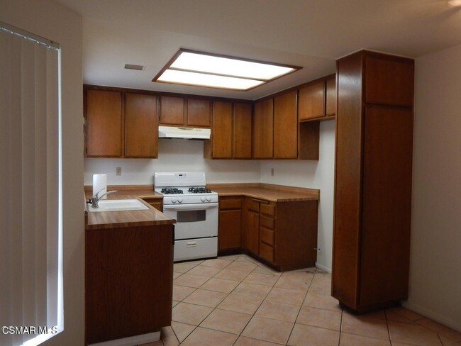 Building Photo - 5261 Perkins Rd