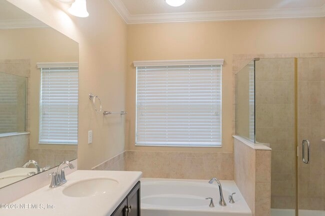 Building Photo - 10104 Bedford Lakes Ct