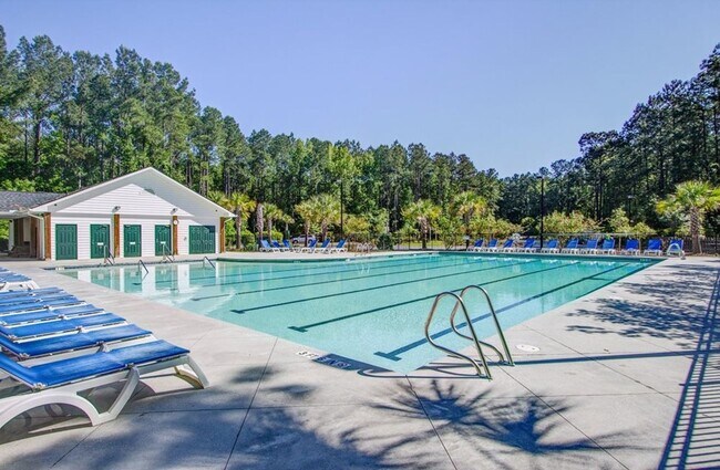 Building Photo - 102 Benelli Dr