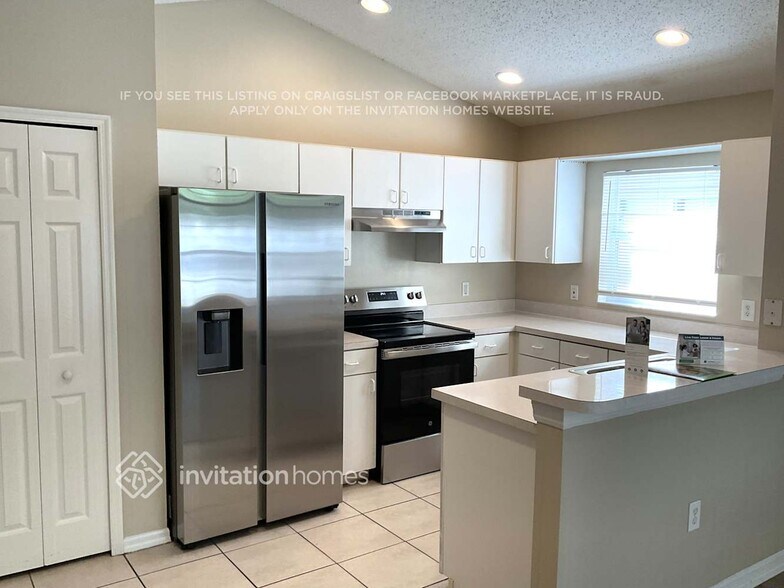 Building Photo - 2426 Ashecroft Dr