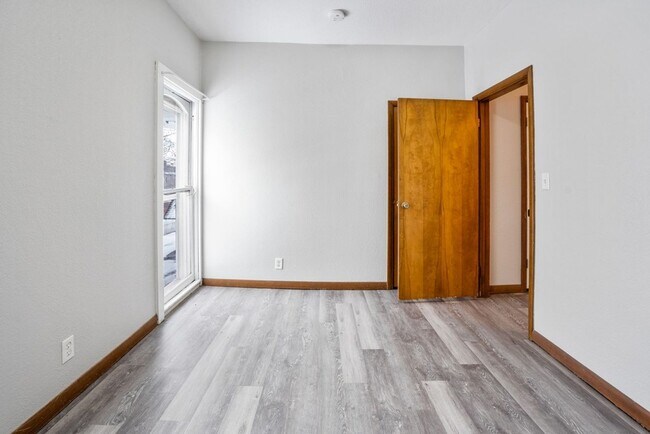 Building Photo - 809 Washington St