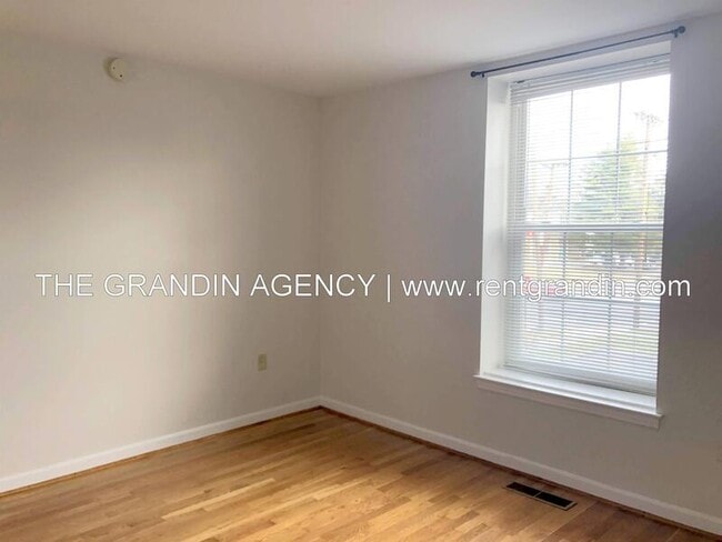Building Photo - 1803 Grandin Rd SW