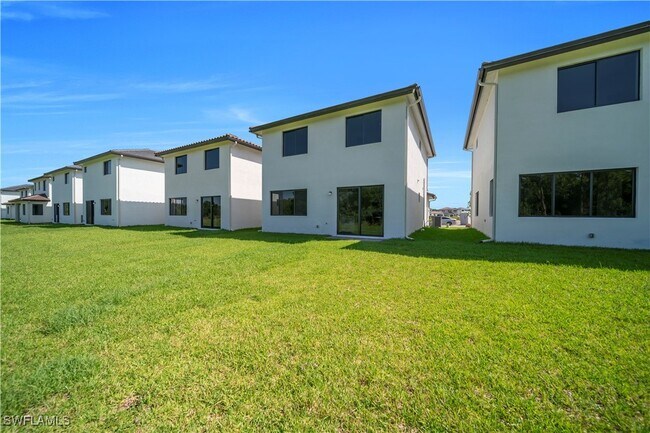 Building Photo - 5836 Agostino Way