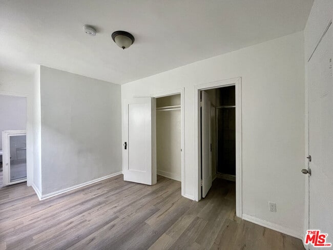 Building Photo - 4623 Wesley Ave