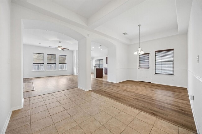 Building Photo - Freshly Updated Single-Story Home with New Flooring & Spacious Open Layout