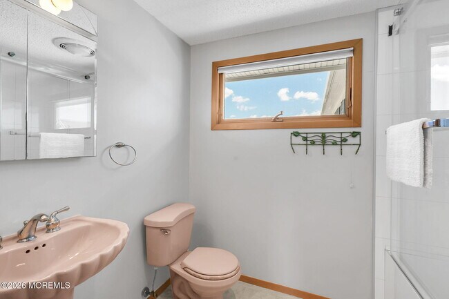 Building Photo - 304 Oceanfront
