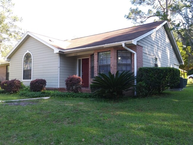 Building Photo - 1608 Akridge Dr