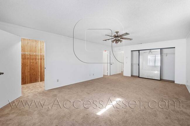 Building Photo - Single-Story 3 Bed with Covered Patio & Gated Yard