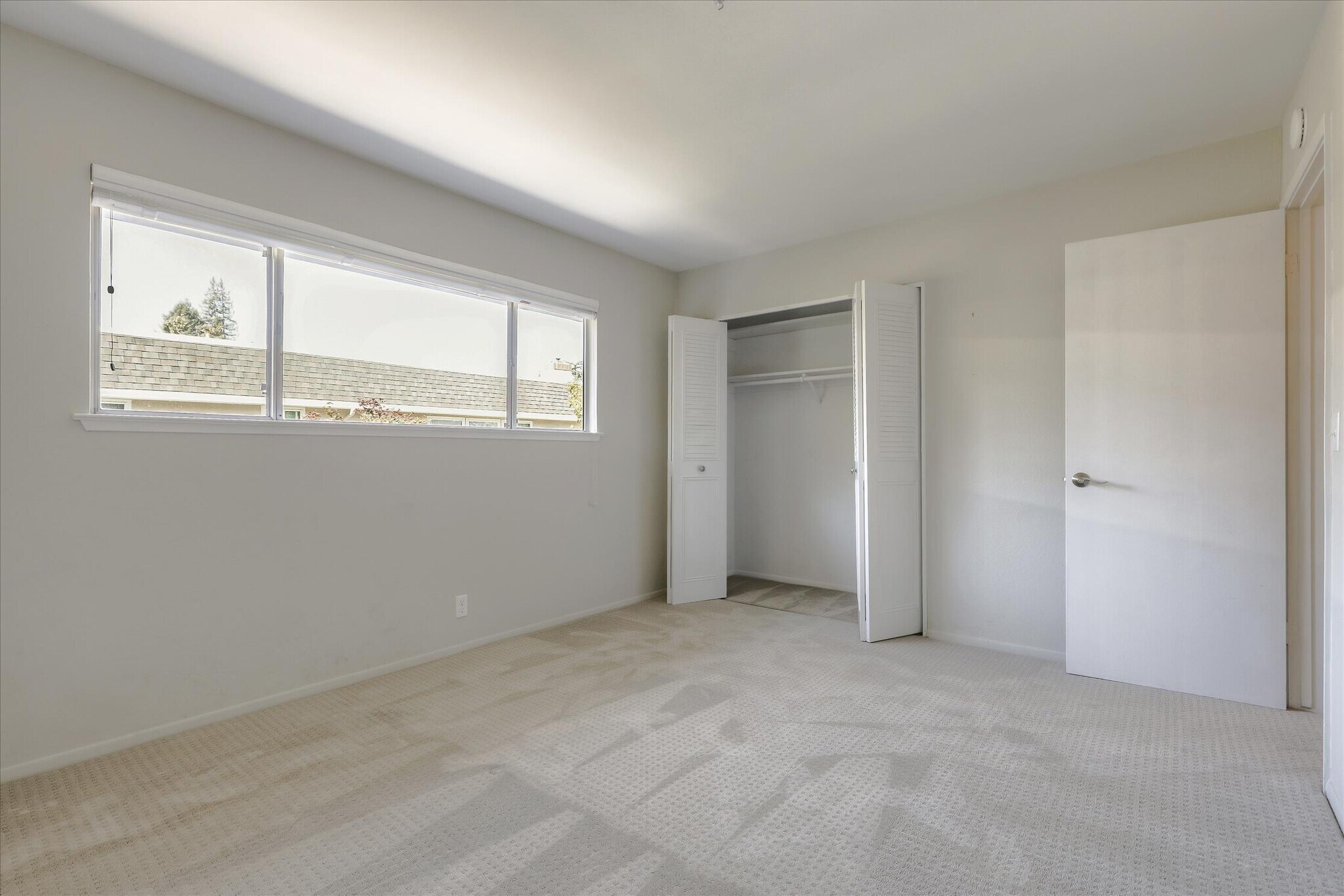 Building Photo - 66 Miramonte Dr