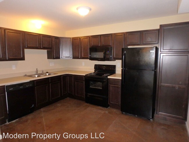 Building Photo - 203 Tyler St