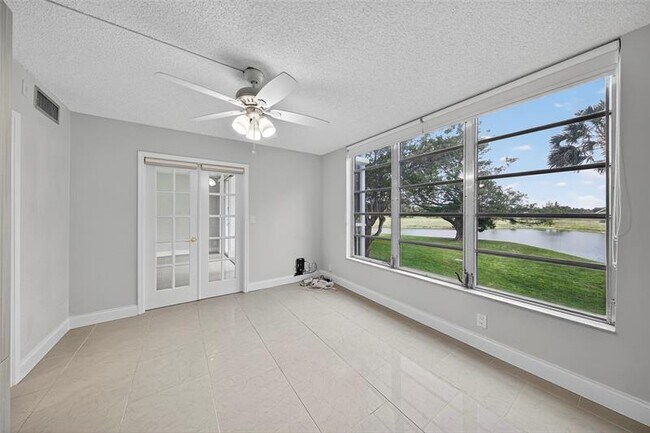 Building Photo - 3090 N Course Dr