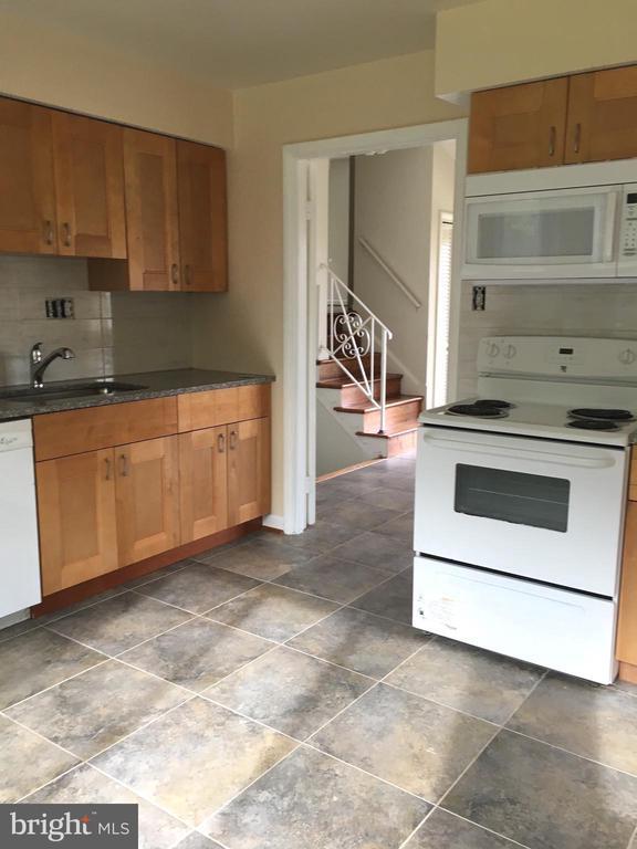 Building Photo - 9204 Bardon Rd