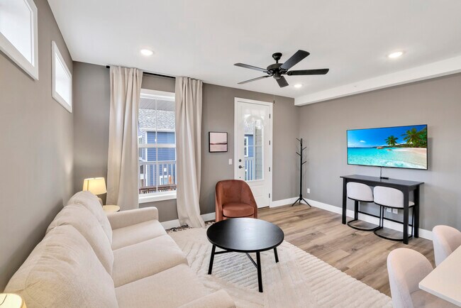 Building Photo - 214 Great Loop E Dr