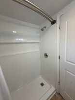 Building Photo - 712 Dixie Ave NW