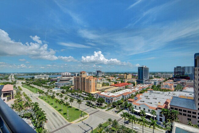 Building Photo - 550 Okeechobee Blvd