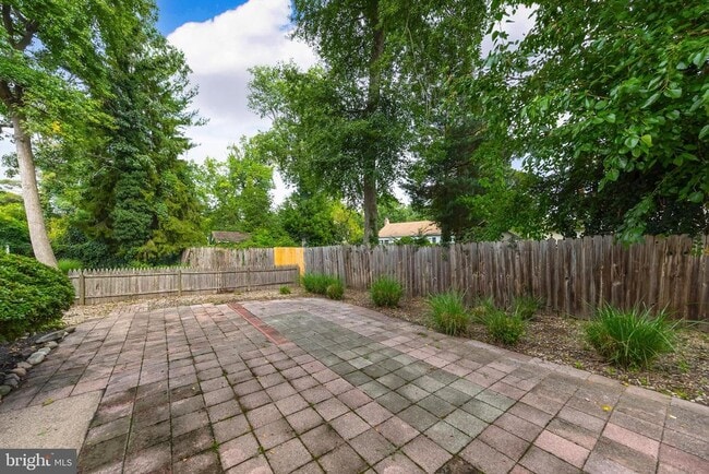Building Photo - 115 Greenvale Ct