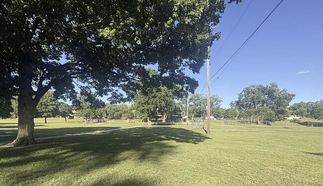 Building Photo - Charming 3 Bed 1 Bath Corner-Lot Ranch on 0.25+ Acres - Lawncare Included