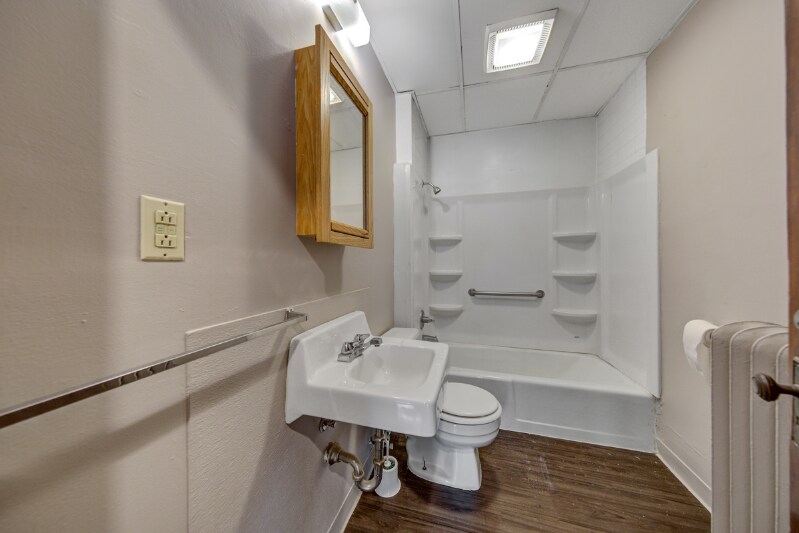 Building Photo - 24 6th St NW