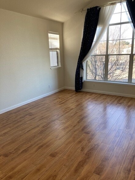 Building Photo - 1702 Loveland Ct