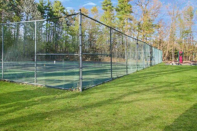 Building Photo - 9 Strawberry Bank Rd