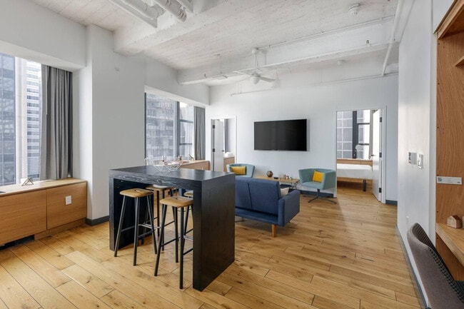 Building Photo - 120 Wall St