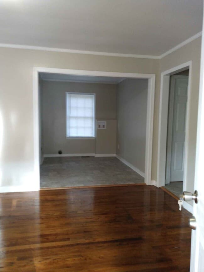 Building Photo - 107 Marvin St