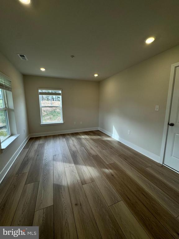 Building Photo - 2208 Winterberry Ln