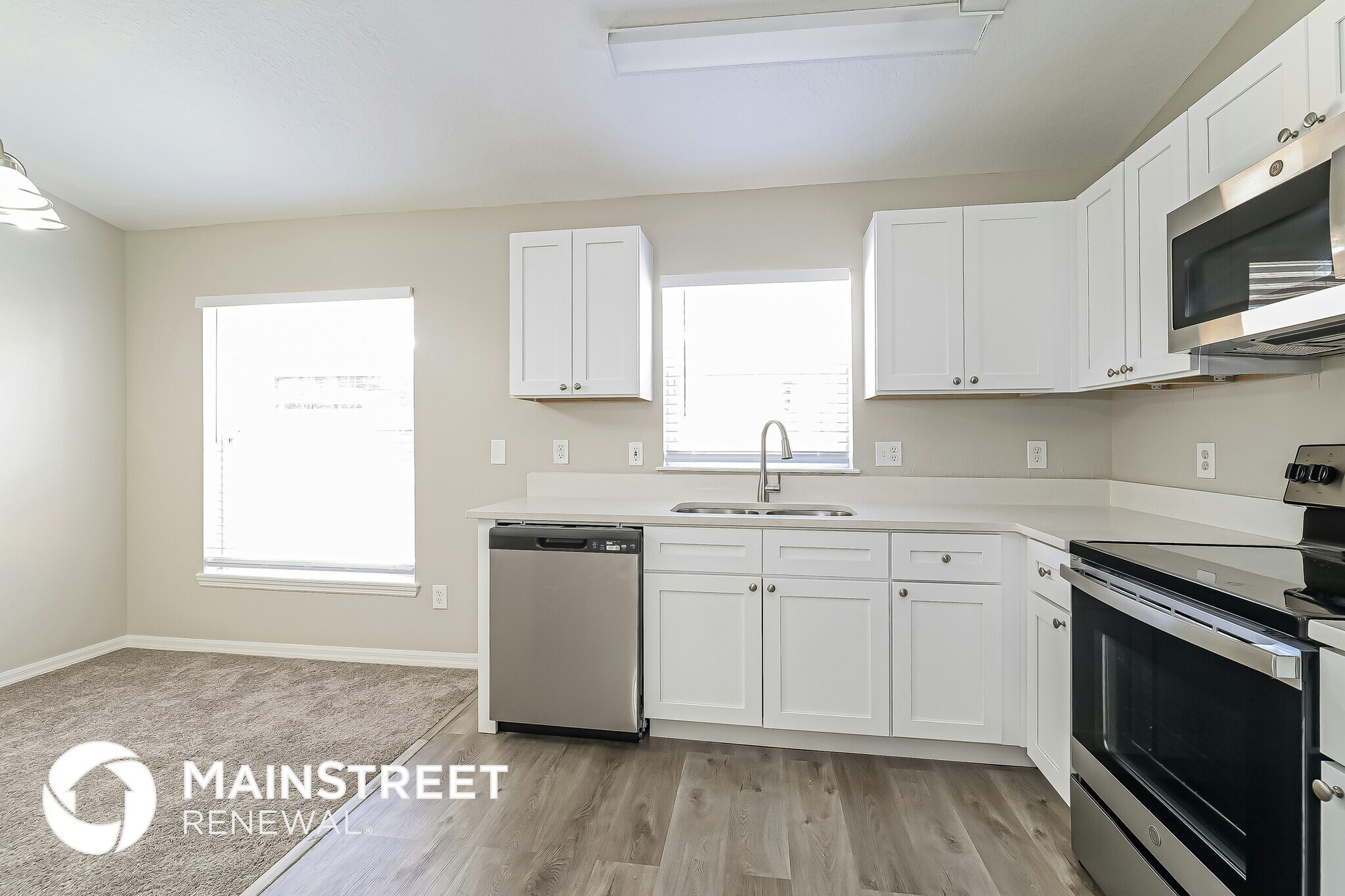 Building Photo - 1147 Royal Ridge Dr