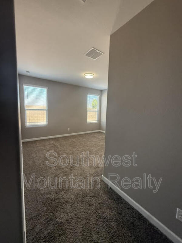 Building Photo - 2226 N Comiskey Dr