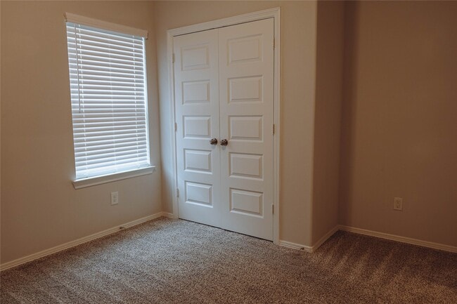 Building Photo - 26202 Emory Holw Dr