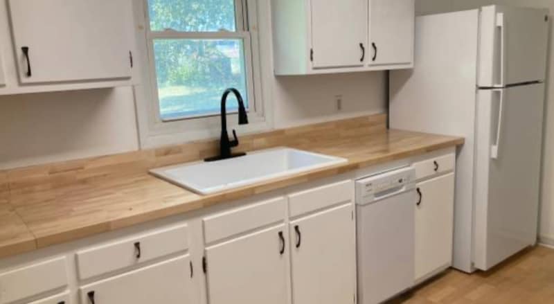 Building Photo - 201 E Caldwell Ave