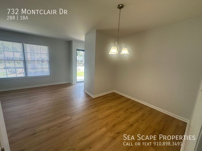 Building Photo - 732 Montclair Dr