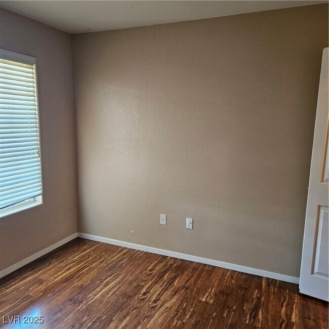 Building Photo - 2120 Ramrod Ave